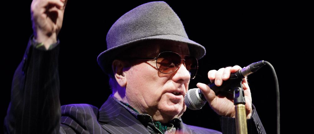 Rund um seinen 80. Geburtstag steht Van Morrison in seiner Heimatstadt Belfast auf der Bühne. (Archivbild)