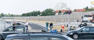 Das neue Teilstück der A100 zwischen Neukölln und Treptow ist eröffnet und wird prompt zur Staustelle.