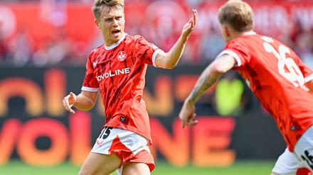 Der 1.. FC kaiserslautern hat einen späten Sieg gegen Darmstadt 98 gefeiert.
