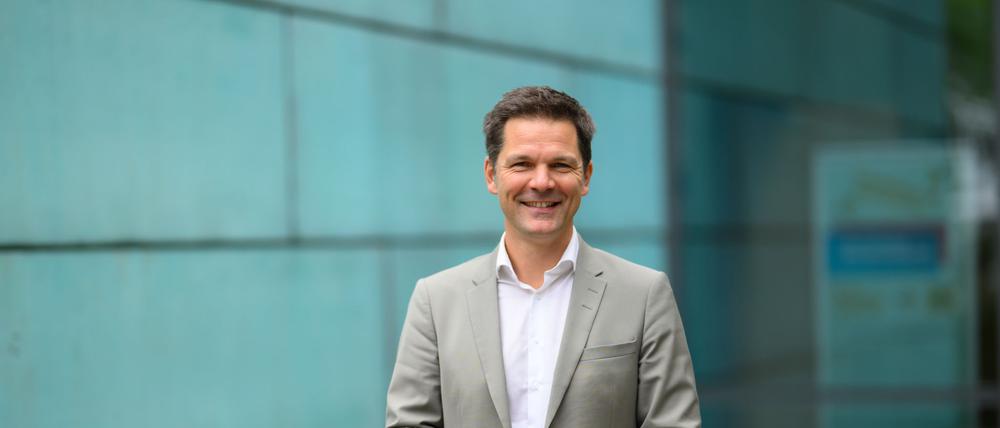 Steffen Krach ist seit 2021 Regionspräsident der Region Hannover und strebt nun eine neue Aufgabe in Berlin an.