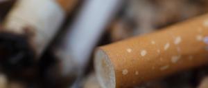 Fast 90 Prozent der Lungenkrebsfälle lassen sich auf das Rauchen zurückführen. (Symbolbild)