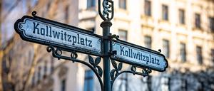 Berlin Pankow OT Prenzlauer Berg am Kollwitzplatz, Skulptur Käthe Kollwitz - 08.01.2025 Berlin