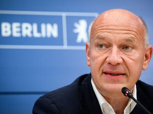 01.09.2025, Berlin: Kai Wegner (CDU), Regierender Bürgermeister von Berlin, äußert sich bei seiner Sommerpressekonferenz im Roten Rathaus zu aktuellen Themen. Foto: Bernd von Jutrczenka/dpa +++ dpa-Bildfunk +++