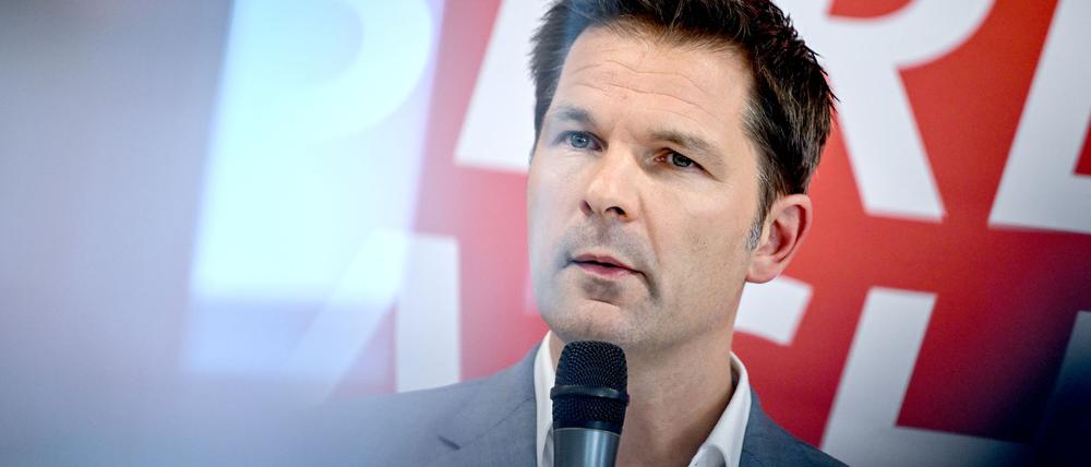 Der SPD-Spitzenkandidat für die Wahl 2026, Steffen Krach, will ab sofort Wahlkampf machen.
