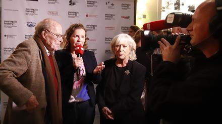 Oscarpreisträger Marcel Ophüls (l.) und Regisseurin Margarethe von Trotta (r.) im Filmmuseum bei „Moving History“.