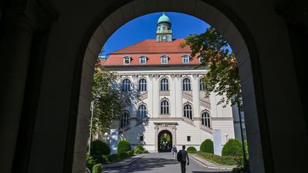  In den vergangenen drei Jahren begannen jährlich im Schnitt rund 1.960 Studenten an der Charité. (Archivbild)