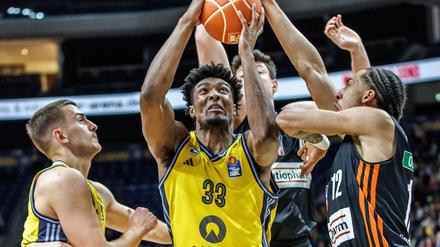 David McCormack (m) hat keine Vertragsverlängerung erhalten.