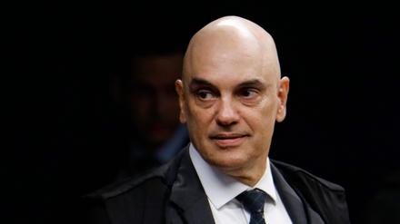 In Brasilien kennt inzwischen jeder sein Gesicht: Alexandre de Moraes ist einer der Richter, die in den kommenden Tagen über Jair Bolsonaros Schicksal entscheiden.