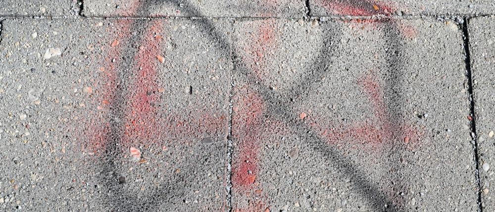 In Brandenburg sind im zweiten Quartal dieses Jahres mehr rechtsextremistische Straftaten gezählt worden als zuvor. (Archivbild)