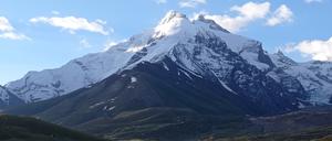 Am Maidakul-See, in der Nähe des Kyzylsu-Gletschers, schlugen die Forschenden 2021 ihr Lager im nordwestlichen Pamir-Gebirge in Tadschikistan auf.