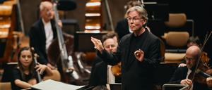Das Orchestre de Paris und der Dirigent Esa-Pekka Salonen am 1. September 2025 in der Berliner Philharmonie.