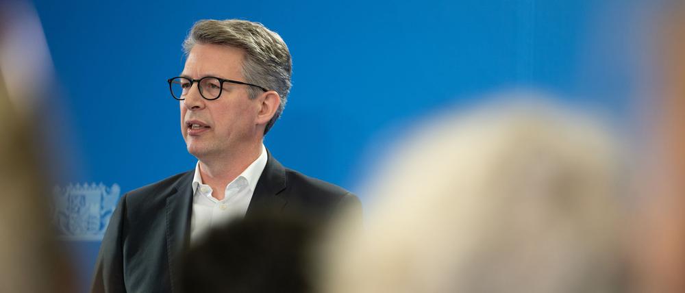 Bayern Kunstminister Markus Blume will mit der Rückgabe der Werke einen „Versuch der Wiedergutmachung in Richtung der Opfer“ unternehmen. (Archivbild).