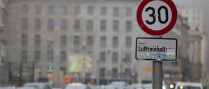 An einigen Berliner Hauptstraßen war Tempo 30 angeordnet worden, um die Luftqualität zu verbessern. (Symbolbild) 