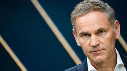 Steht an der Spitze zweier Dax-Konzerne: Porsche- und VW-Chef Oliver Blume. (Archivbild)