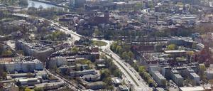 Luftbildaufnahme der der Altstadt Spandau am Altstädter Ring und Falkenseer Platz. 