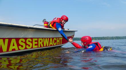 DRK Wasserwacht Potsdam auf dem Wasser