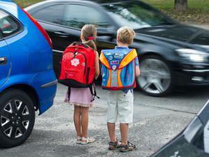 Eine riskante Straßenquerung in Berlin-Prenzlauer Berg sorgt für Diskussionen.