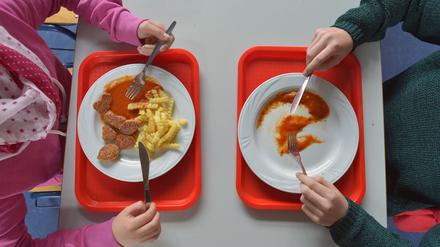 Ein gemeinsames Mittagessen hat einen verbindenden Charakter. (Symbolbild)