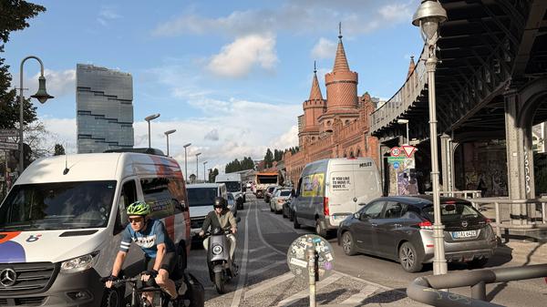 Stau an der Oberbaumbrücke