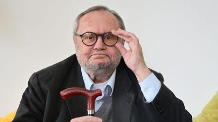 Als scharfsinniger Grantler eine Institution. Der Wiener Essayist Franz Schuh.