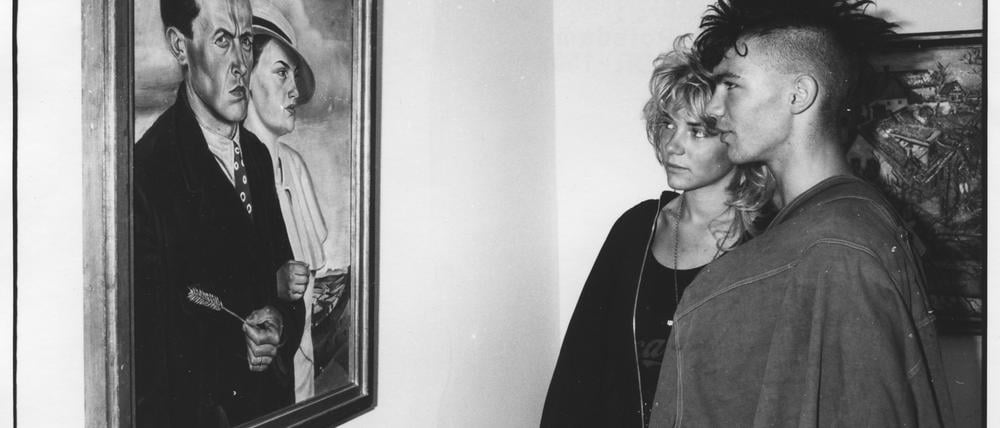 Eine Ausstellung der „Galerie Sozialistische Kunst“ in der Potsdamer Staudenhof-Galerie in den 1980er Jahren.