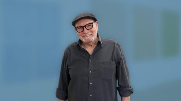 Der Maler Luc Wolff in seinem Atelier in Berlin-Wilmersdorf.