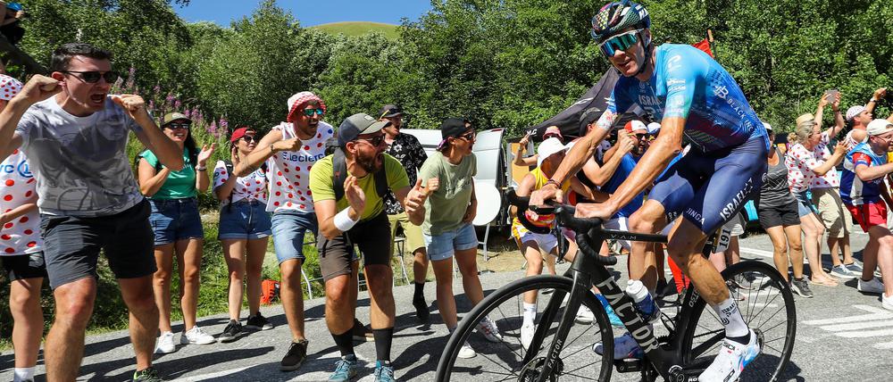 Chris Froome hat bei einem Trainingsunfall offenbar auch eine lebensbedrohliche Herzverletzung erlitten. (Archivbild)