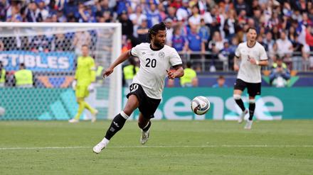Serge Gnabry hat in der Nationalmannschaft zuletzt keine herausragende Rolle mehr gespielt. Vielleicht gelingt das in neuer Position.