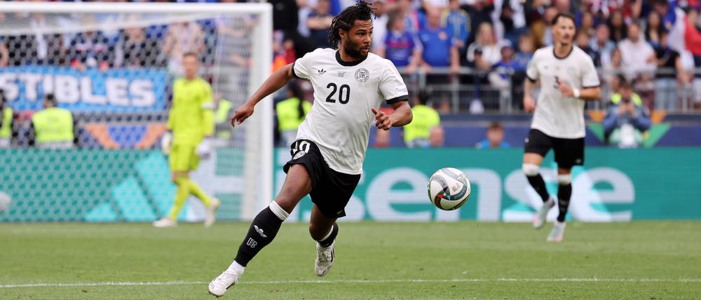 Serge Gnabry hat in der Nationalmannschaft zuletzt keine herausragende Rolle mehr gespielt. Vielleicht gelingt das in neuer Position.