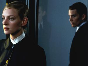 Vincent (Ethan Hawke) verliebt sich in seine Kollegin Irene (Uma Thurman).