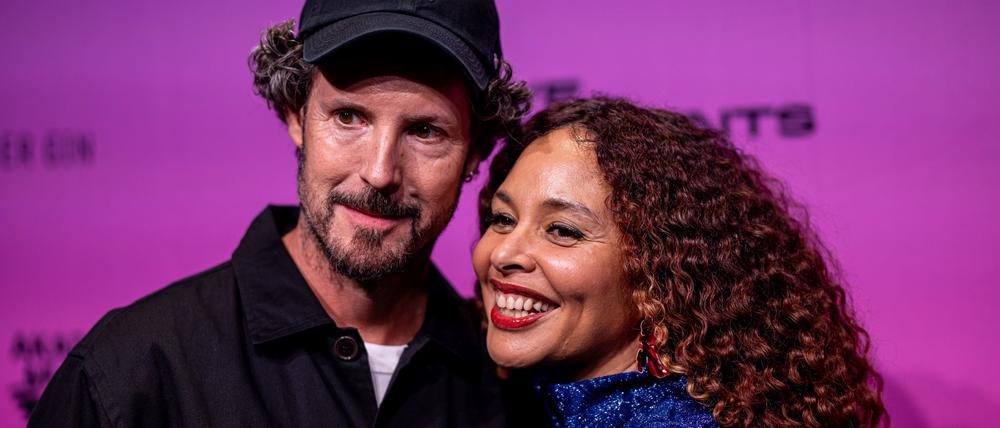 Max Herre hat krankheitsbedingt seine Konzerte mit Partnerin Joy Denalane in den kommenden Monaten abgesagt. (Archivbild)