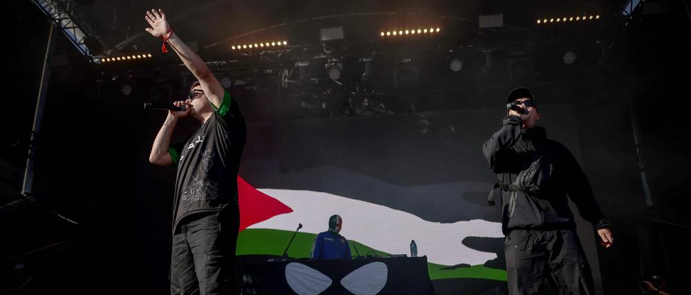 Die nordirische Hip-hop-Band Kneecap vor ein paar Tagen auf der Bühne des „Rock en Seine“-Festivals in Saint-Cloud nahe Paris