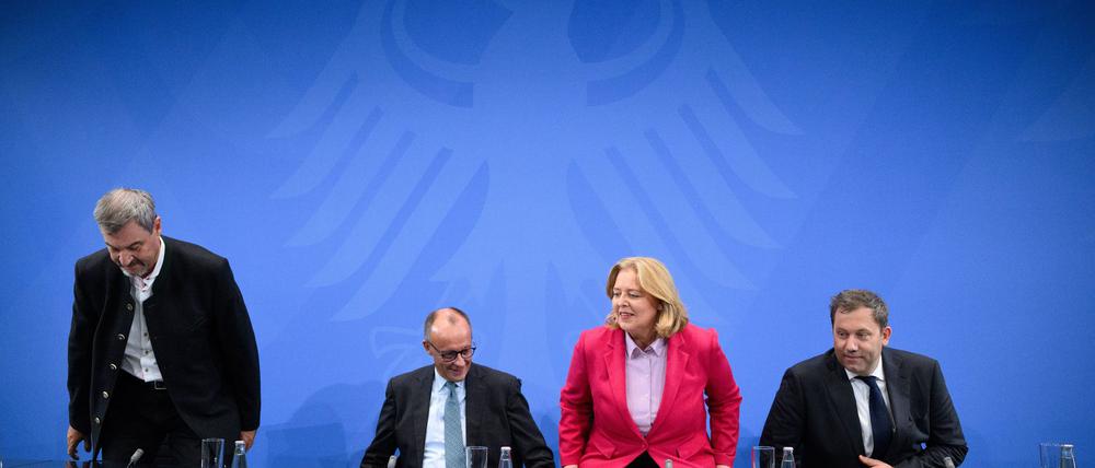 Schwarz-Rot will mit der Stahlindustrie sprechen.