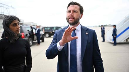 US-Vizepräsident JD Vance spricht vor der Presse