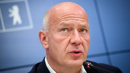 Kai Wegner (CDU) fordert ein gutes Baustellenmanagement, „dass es Abstimmungen gibt zwischen den Versorgungsunternehmen, Wasserbetriebe, Strom, Gas“. (Archivbild)