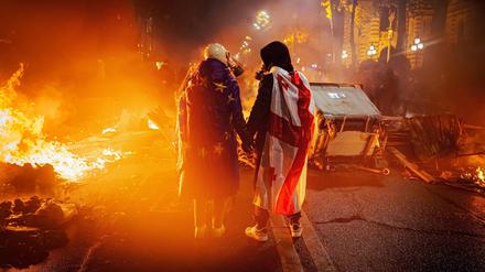 'United in the riot from the series 'Georgia protests: The early days' zur Ausstellung "Warriors", Sep 14-28, 2025, Projektraum hitzbleck.staudenherz