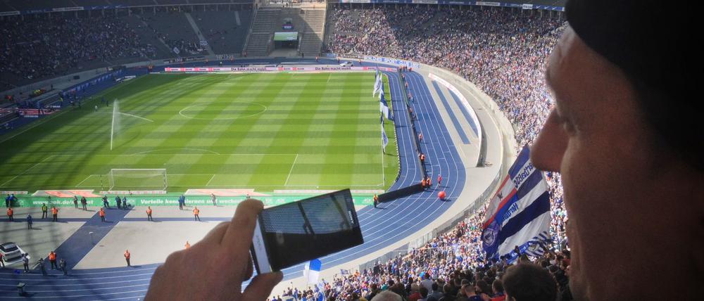 Social Media wird für Fußballvereine immer wichtiger.