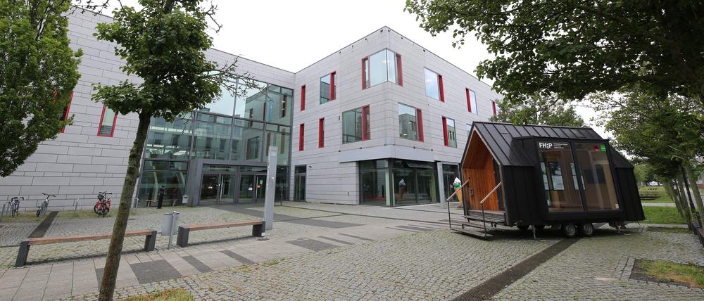 Die Fördergesellschaft unterstützt die Hochschule in ihrer Entwicklung und dient der Förderung von Wissenschaft, Forschung und Kunst.