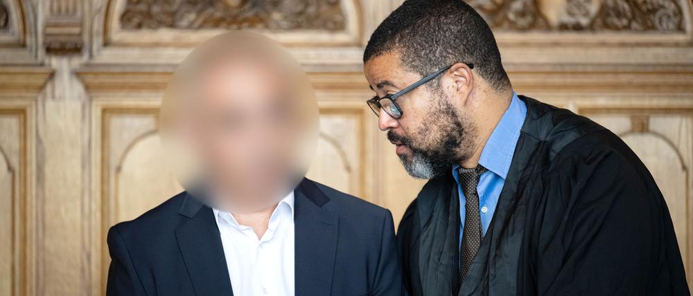 Der Verteidiger hat angekündigt, dass sich der Angeklagte beim nächsten Verhandlungstag äußern wird.