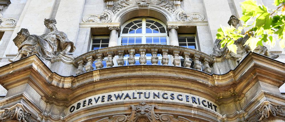 Bei der Berliner Justiz sind Dutzende Verfahren im Streit über die Visavergabe an Afghanen mit Aufnahmezusage eingegangen. (Symbolbild)