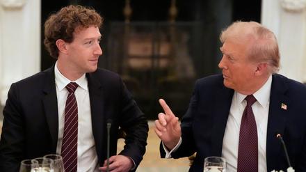 Dinner für Tech-Bosse: US-Präsident Donald Trump hat die Chefs der großen amerikanischen Tech-Konzerne zu einem Abendessen ins Weiße Haus geladen.