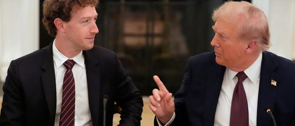 Dinner für Tech-Bosse: US-Präsident Donald Trump hat die Chefs der großen amerikanischen Tech-Konzerne zu einem Abendessen ins Weiße Haus geladen.