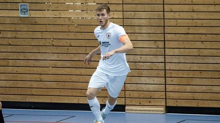 Kapitän Fabian Schulz gehört zu den erfahrenen Spielern beim FC Liria. 