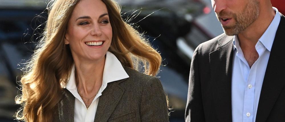 Kate zeigte sich erstmals in der Öffentlichkeit mit blonden Haaren.