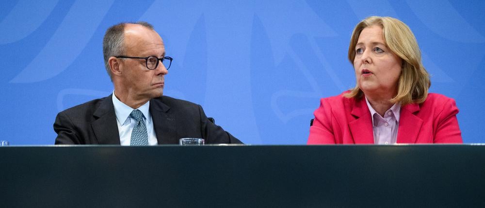 Friedrich Merz, Kanzler und CDU-Vorsitzender, und Bärbel Bas, Arbeitsministerin und SPD-Vorsitzende, müssen sich in Sachen Bürgergeld einig werden.