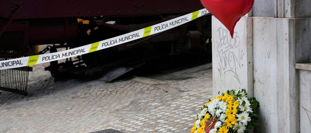 Bei dem schwersten Unglück dieser Art mit Standseilbahnen in Lissabon sind 16 Menschen ums Leben gekommen und 21 zum Teil schwer verletzt worden.