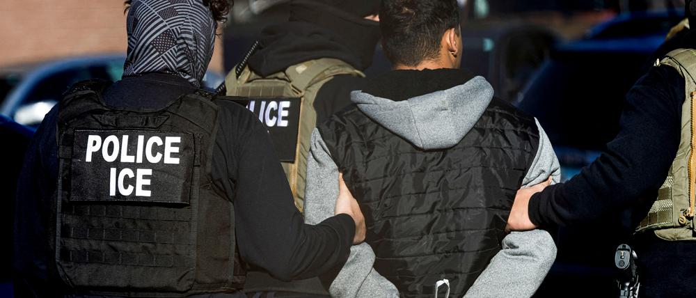 Seit dem Amtsantritt von US-Präsident Donald Trump kommt es regelmäßig zu Großrazzien der Einwanderungsbehörde ICE