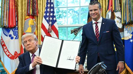 US-Präsident Donald Trump und Minister Pete Hegseth.