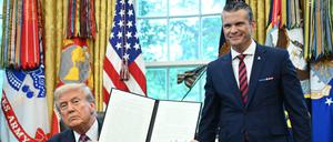 US-Präsident Donald Trump und Minister Pete Hegseth.