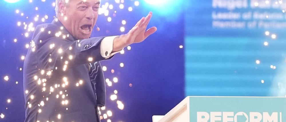 Farage wird von seinen Anhängern gefeiert wie ein Star.
